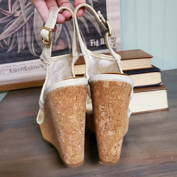 Fergalicious KRAZY Slingback Wedge Sandals Sheer Lace Mesh womens sz 8 - Picture 2 of 8